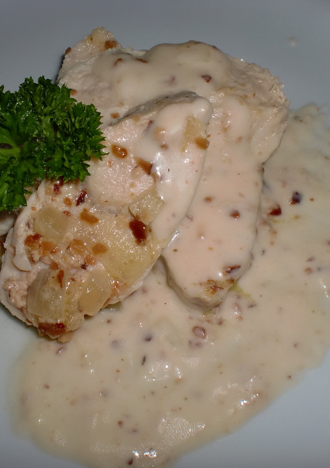 Una foto de Solomillo de pavo con salsa de almendras