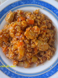 Una foto de ARROZ CON POLLO A MI ESTILO