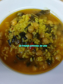 Una foto de Potaje de garbanzos con arroz
