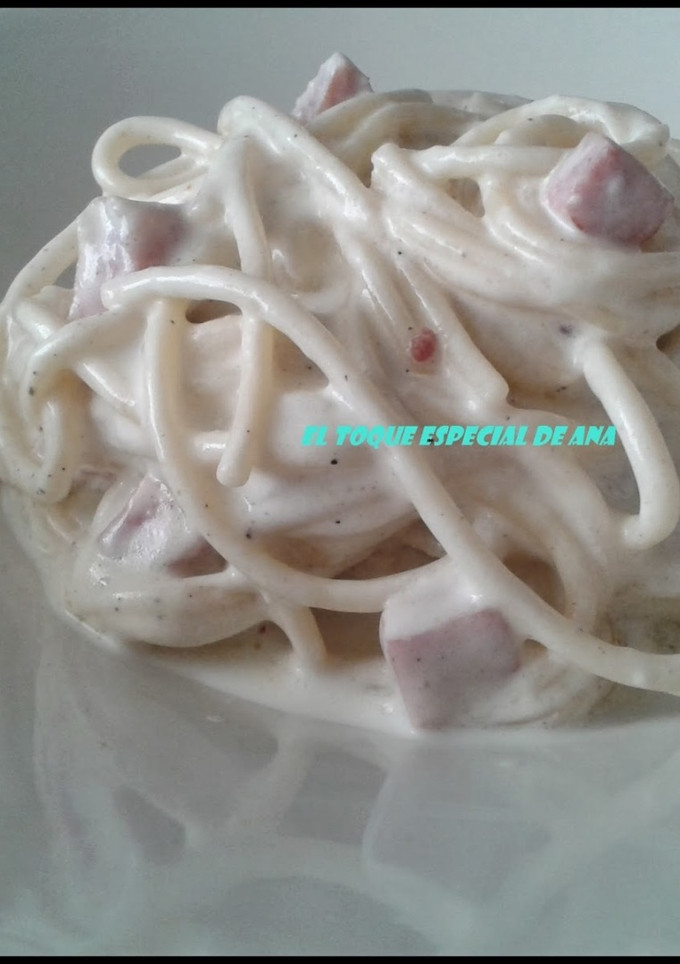 Una foto de Espaguetis con salsa carbonara