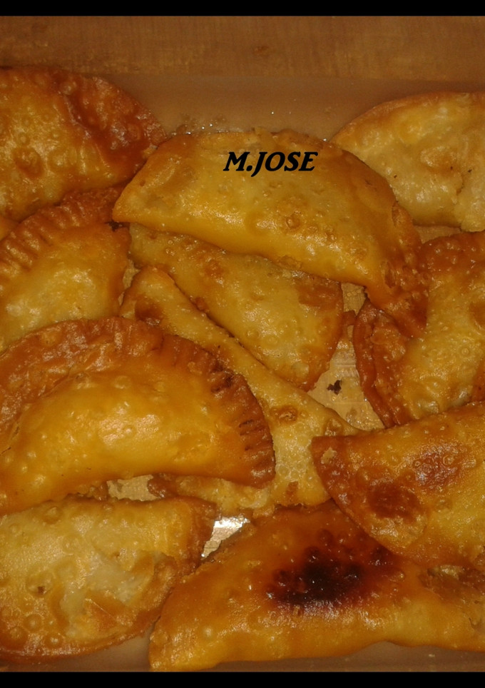 Una foto de Empanadillas fritas de platano
