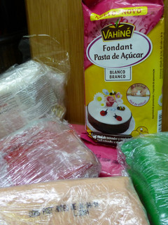 Una foto de Fondant - pasta para modelar figuras