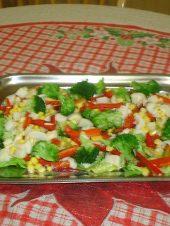 Una foto de Ensalada verde con aderezo de vino tinto