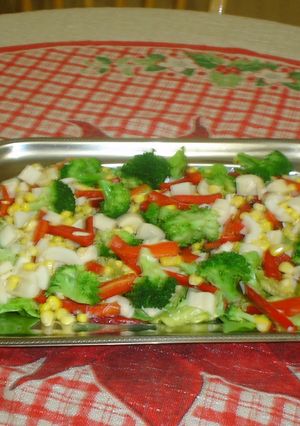 Una foto de Ensalada verde con aderezo de vino tinto