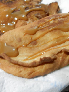 Una foto de Orejas de Carnaval rellenas de crema pastelera