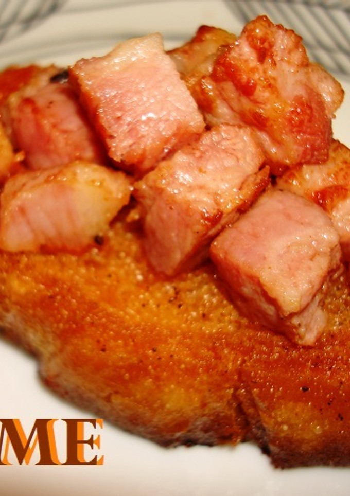 Una foto de Montadito de pan frito y beicon