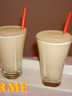 Una foto de Chupitos de melocotón sin alcohol