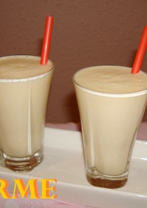 Una foto de Chupitos de melocotón sin alcohol