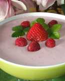 Postre de fresas y frambuesas