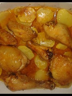 Una foto de Pollo al horno con patatas