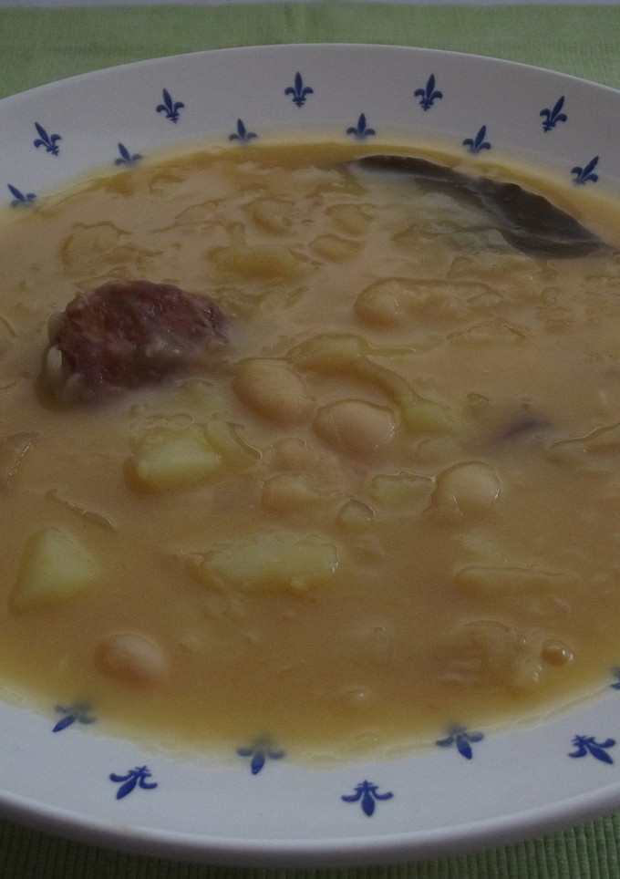 Una foto de Judías estofadas con chorizo de Salamanca