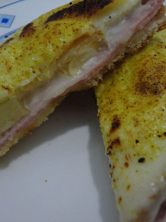 Una foto de Croque Monsieur gratinado al curry