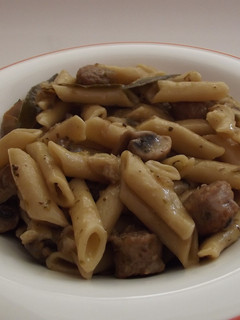 Una foto de Macarrones de longanizas y champiñones