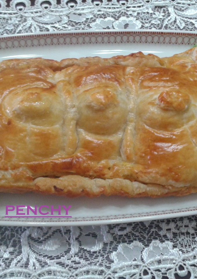 Una foto de Pastel de salmón al eneldo en hojaldre