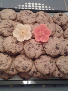 Una foto de Cookies de chocolate y avellanas