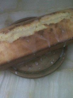 Una foto de Budín de limón con glase de limón
