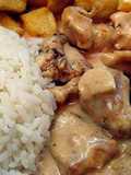 Pollo en salsa de hongos