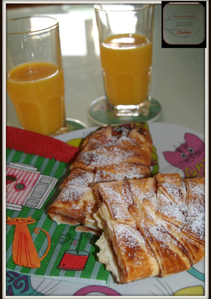 Una foto de Trenza de mermelada de fresa y queso (sin gluten y sin lactosa)