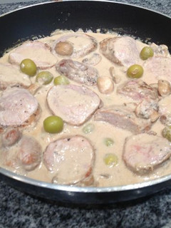 Una foto de Solomillo con salsa de anchoas