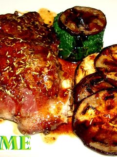 Una foto de Carrilleras de cerdo asadas con romero y miel