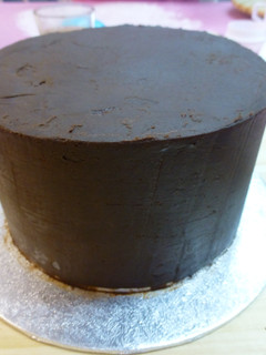 Una foto de Tarta de chocolate para cubrir de fondant