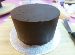 Foto principal de Tarta de chocolate para cubrir de fondant