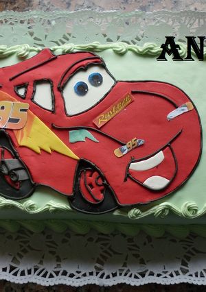 Una foto de Torta auto Cars Rayo McQueen