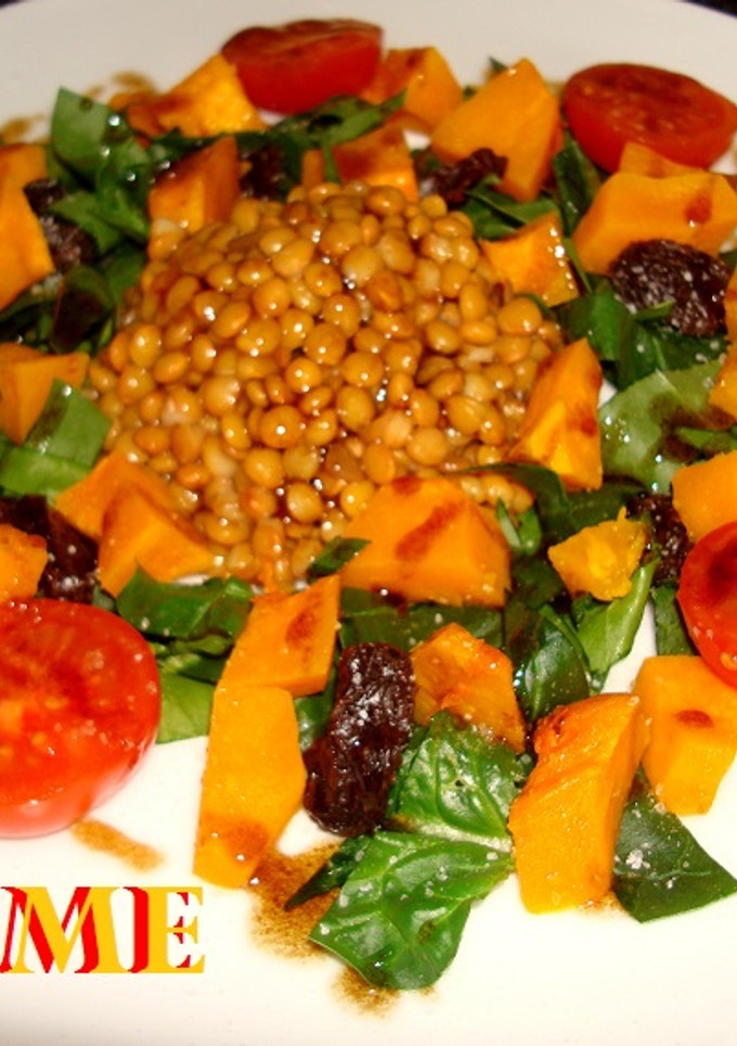 Una foto de Ensalada de lentejas con calabaza