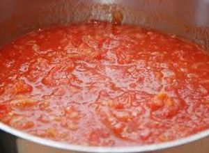 Una foto de Salsa de tomate casera para pizza