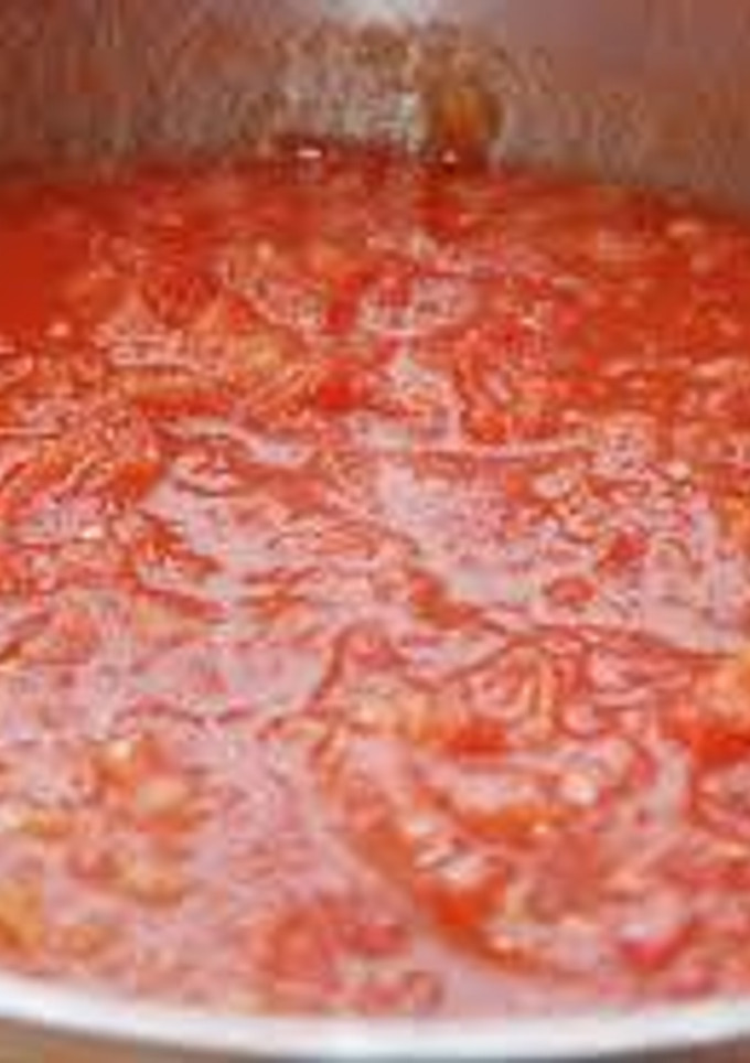 Una foto de Salsa de tomate casera para pizza