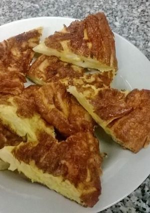 Una foto de Tortilla de papa y cebolla