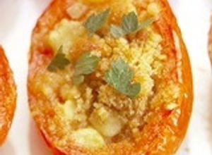 Una foto de Tomates asados con ajo, gorgonzola y hierbas