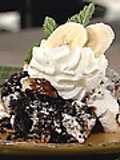 Postre de banana con chantilly
