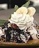 Postre de banana con chantilly