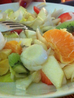 Una foto de Endibias con frutas