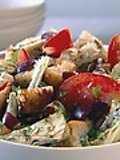 Panzanella de alcachofas y tomates