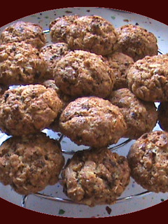 Una foto de Galletas integrales de avena y chocolate