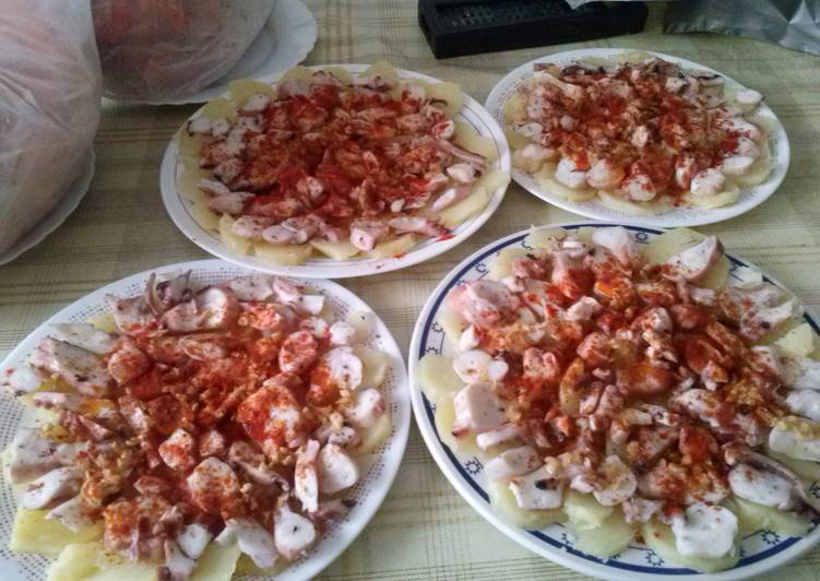 Pulpo a la gallega con aceite de ajo y guindilla