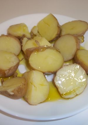Una foto de Cocer las patatas con piel
