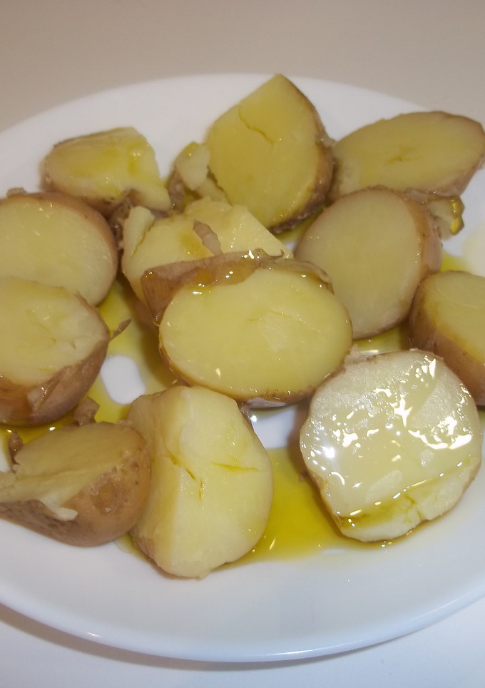 Una foto de Cocer las patatas con piel
