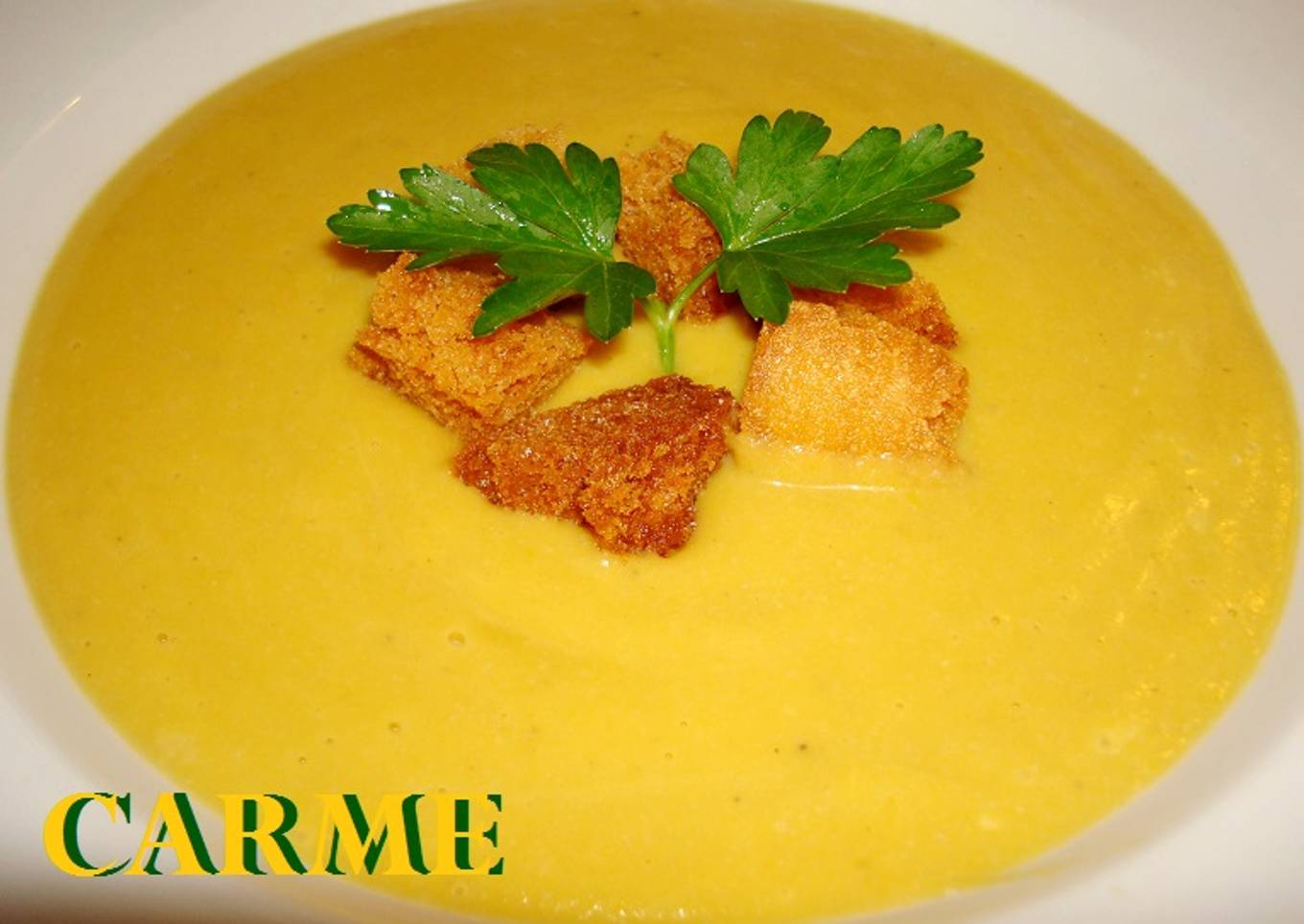 Crema de calabaza y plátano al curry<br />
