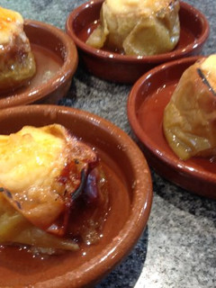 Una foto de Manzanas al horno rellenas de crema
