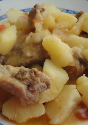 Una foto de Patatas guisadas con costilla