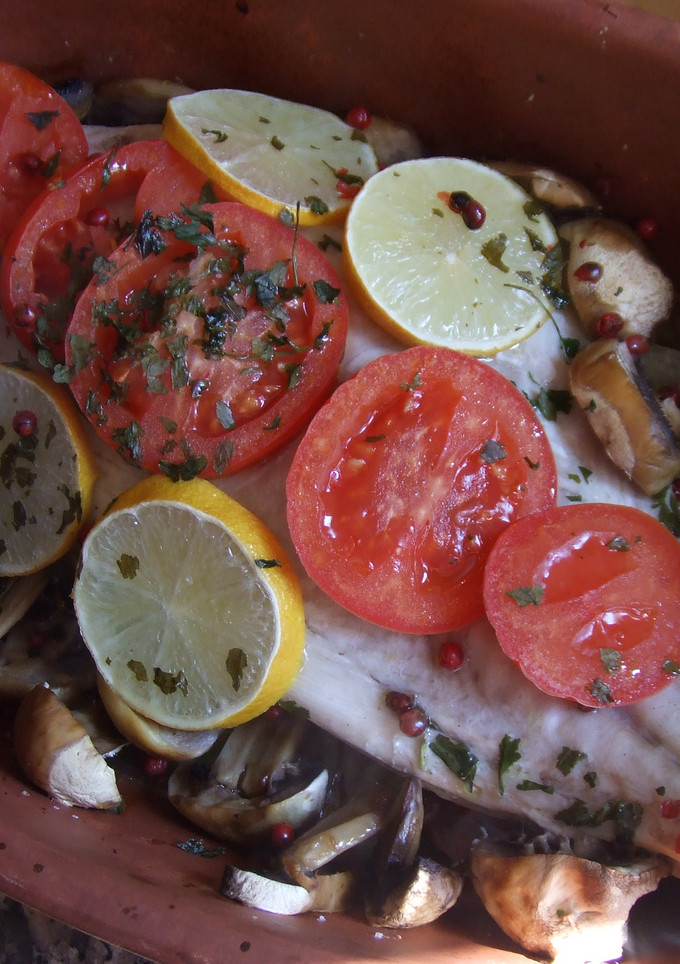 Una foto de Pescado en cocotte con mayonesa de lima