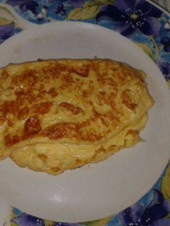 Una foto de Torta de huevo, jamón y queso