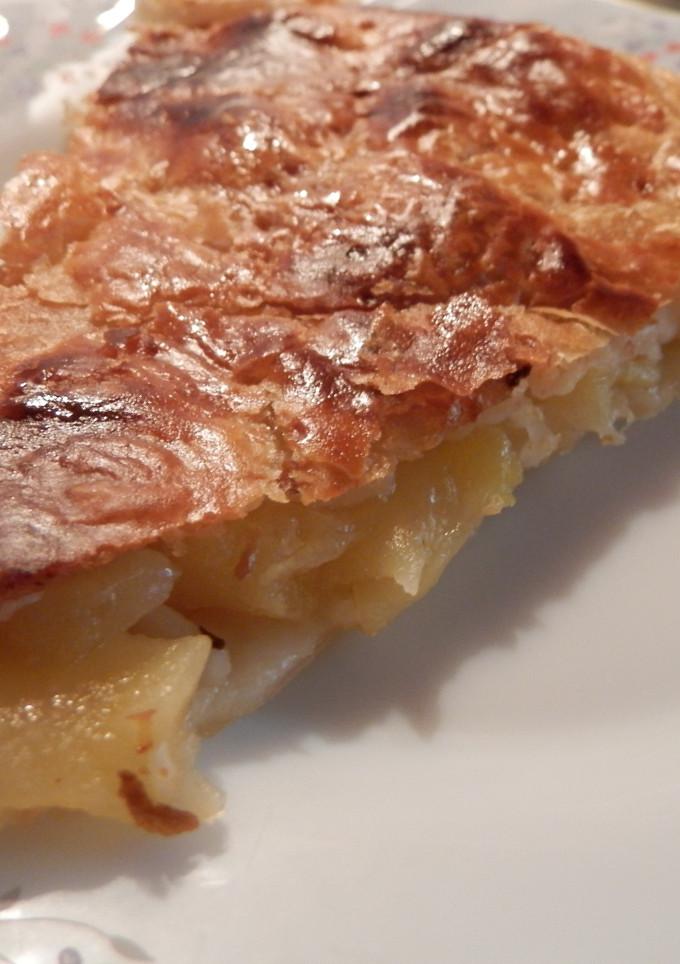 Una foto de Hojaldre relleno de manzana