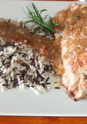 Una foto de Rollos de pavo con relleno completo