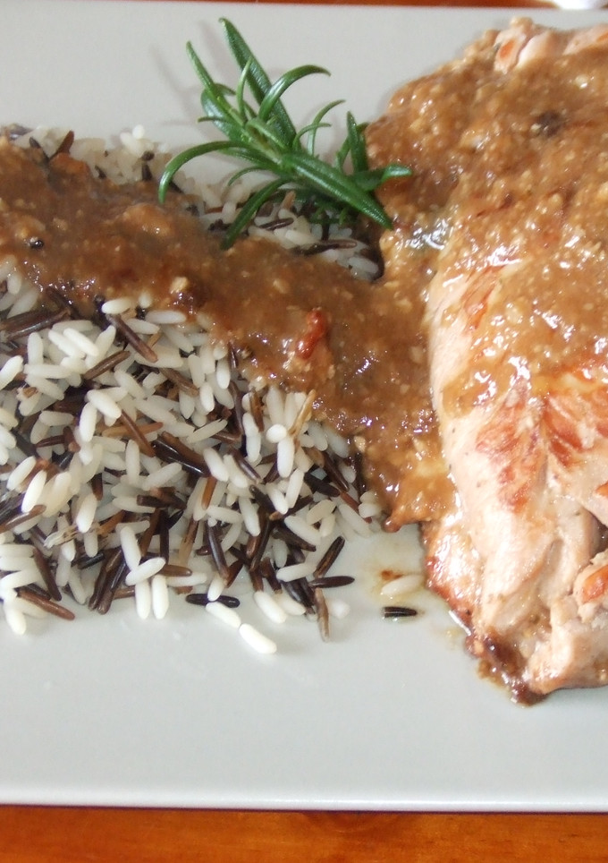 Una foto de Rollos de pavo con relleno completo
