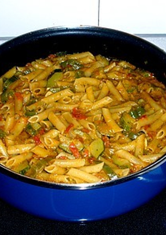 Una foto de Presto: Pasta con pisto y pesto, visto y no visto ¿Viste ésto?