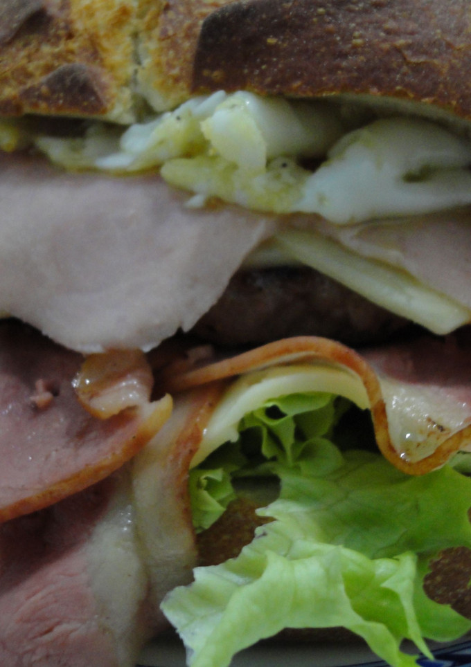 Una foto de Hamburguesa colesterol